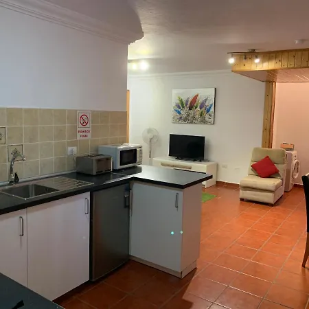 Apartment Basement Very Large Fantastic Location *
