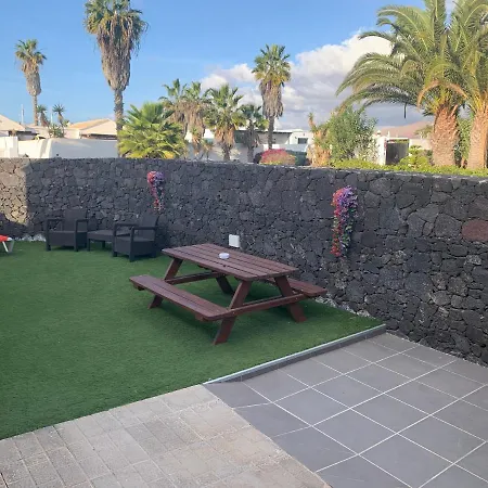 Basement Very Large Fantastic Location Apartment *