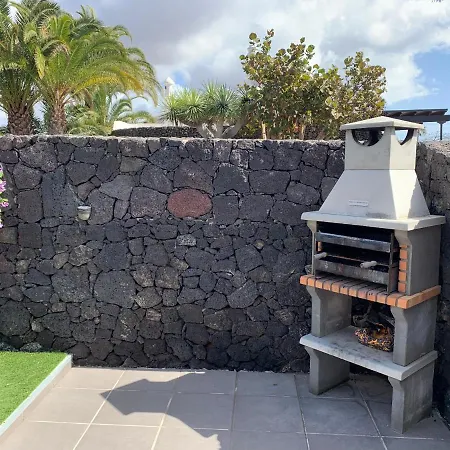 Basement Very Large Fantastic Location * Playa Blanca (Lanzarote)